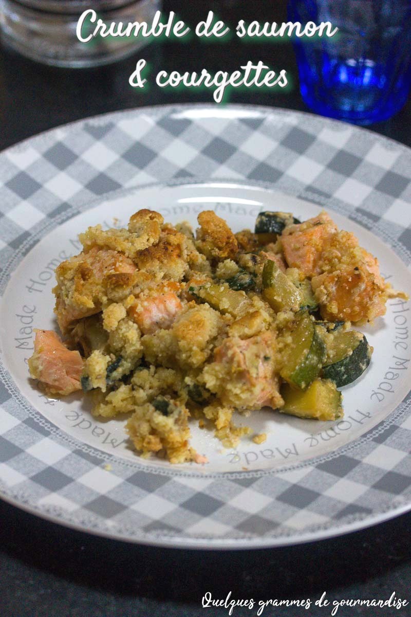 Crumble de saumon et courgettes